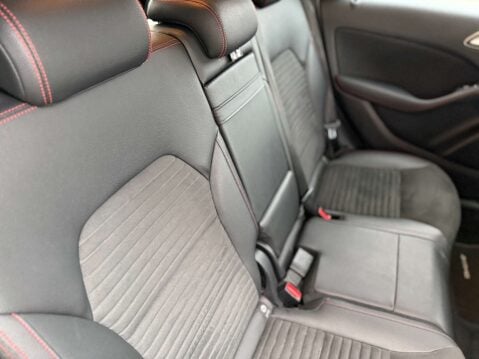 Mercedes-Benz B Class 2.1 B 200 AMG Line Premium D Auto 5dr 79