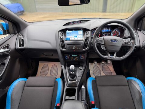 Ford Focus 2.3 Focus RS 4WD 5dr 4