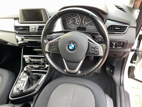 BMW 2 Series 2.0 218d SE Euro 6 (s/s) 5dr 11