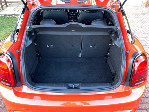 Mini Hatch 2.0 Cooper S Steptronic Euro 6 (s/s) 5dr 17