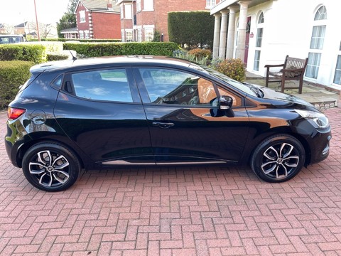 Renault Clio 1.5 dCi Play Euro 6 (s/s) 5dr 9