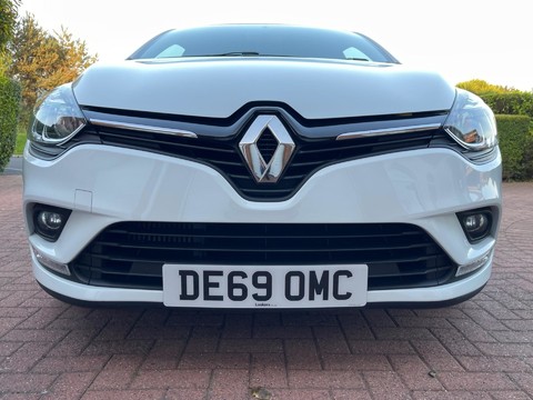 Renault Clio 0.9 TCe Iconic Euro 6 (s/s) 5dr 29