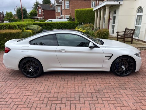 BMW M4 3.0 BiTurbo Competition DCT Euro 6 (s/s) 2dr 9