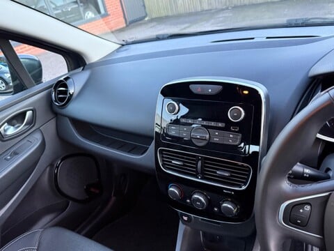 Renault Clio 1.5 dCi Play Euro 6 (s/s) 5dr 31