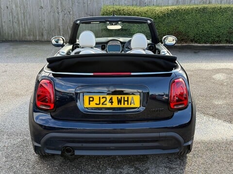 Mini Convertible 1.5 Cooper Exclusive Steptronic Euro 6 (s/s) 2dr 6