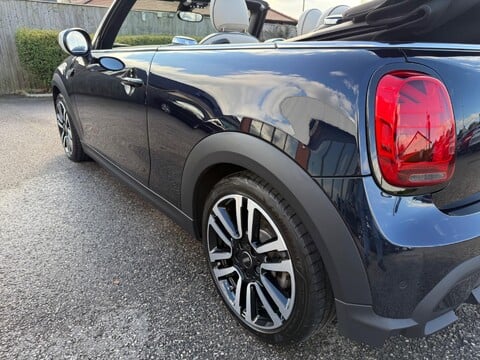 Mini Convertible 1.5 Cooper Exclusive Steptronic Euro 6 (s/s) 2dr 24