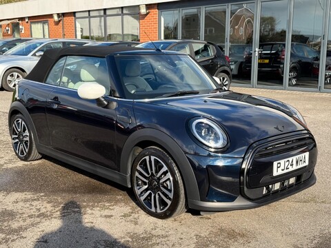 Mini Convertible 1.5 Cooper Exclusive Steptronic Euro 6 (s/s) 2dr 45