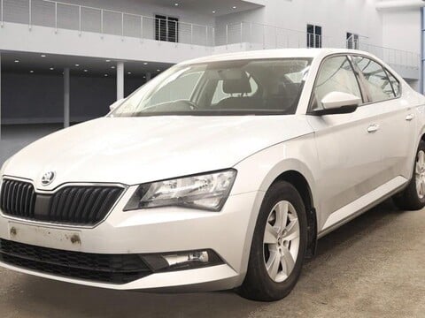 Skoda Superb 1.6 TDI S Euro 6 (s/s) 5dr 3