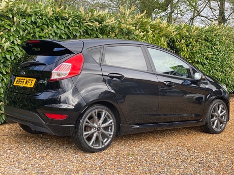 Ford Fiesta 1.0T EcoBoost ST-Line Euro 6 (s/s) 5dr 15