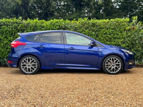 Ford Focus 1.0T EcoBoost ST-Line Auto Euro 6 (s/s) 5dr 8