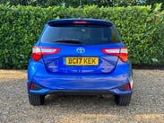 Toyota Yaris 1.5 VVT-h Design E-CVT Euro 6 (s/s) 5dr 12