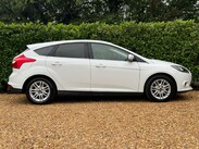 Ford Focus 1.0T EcoBoost Titanium Euro 5 (s/s) 5dr 14