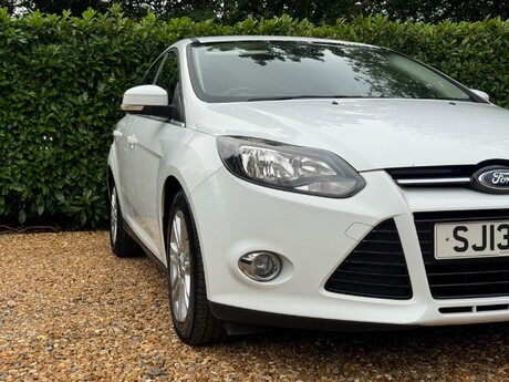 Ford Focus 1.0T EcoBoost Titanium Euro 5 (s/s) 5dr 4