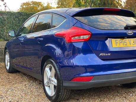 Ford Focus 1.6 Zetec Powershift Euro 6 5dr 9