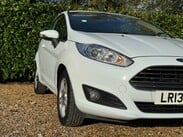 Ford Fiesta 1.0 Zetec Euro 5 (s/s) 3dr 4