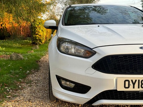 Ford Focus 1.0T EcoBoost ST-Line X Euro 6 (s/s) 5dr 6