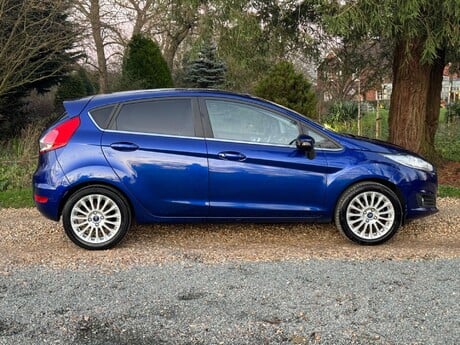 Ford Fiesta 1.0T EcoBoost Titanium Euro 5 (s/s) 5dr 14