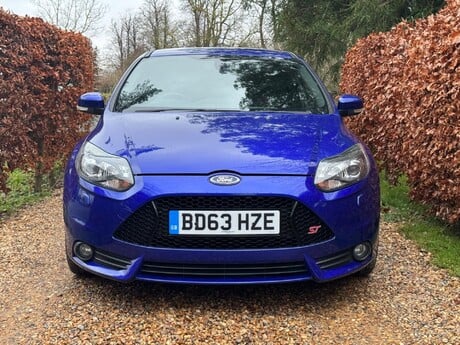 Ford Focus 2.0T EcoBoost ST-3 Euro 5 (s/s) 5dr 6