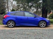 Ford Focus 2.0T EcoBoost ST-3 Euro 5 (s/s) 5dr 12