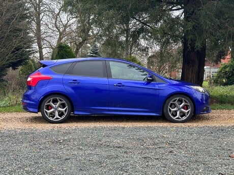 Ford Focus 2.0T EcoBoost ST-3 Euro 5 (s/s) 5dr 15