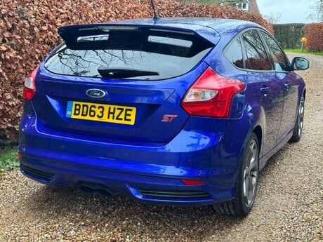 Ford Focus 2.0T EcoBoost ST-3 Euro 5 (s/s) 5dr 16