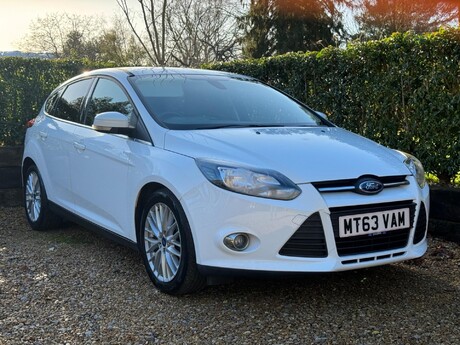 Ford Focus 1.0T EcoBoost Zetec Euro 5 (s/s) 5dr 1