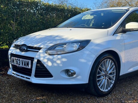 Ford Focus 1.0T EcoBoost Zetec Euro 5 (s/s) 5dr 7