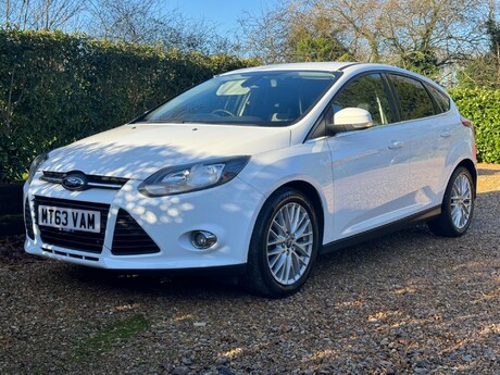 Ford Focus 1.0T EcoBoost Zetec Euro 5 (s/s) 5dr 8