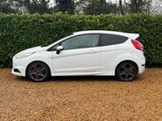 Ford Fiesta 1.6T EcoBoost ST-3 Euro 6 3dr 9