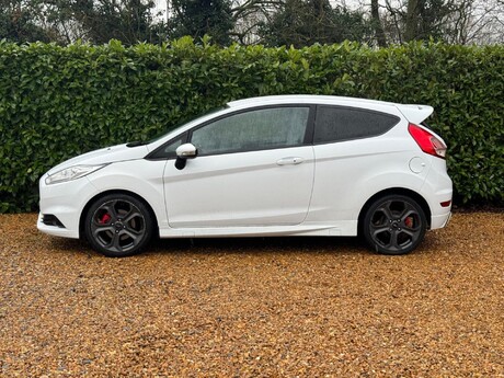 Ford Fiesta 1.6T EcoBoost ST-3 Euro 6 3dr 9