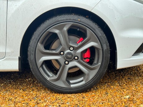 Ford Fiesta 1.6T EcoBoost ST-3 Euro 6 3dr 38