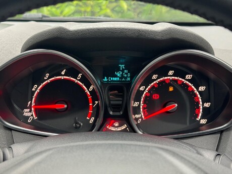 Ford Fiesta 1.6T EcoBoost ST-3 Euro 6 3dr 42