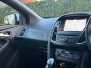 Ford Focus 1.0T EcoBoost ST-Line X Euro 6 (s/s) 5dr 12
