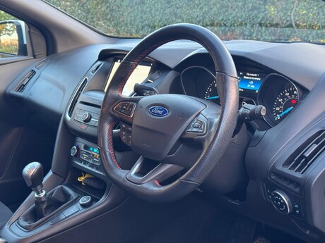 Ford Focus 1.0T EcoBoost ST-Line X Euro 6 (s/s) 5dr 22