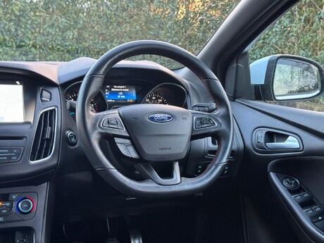Ford Focus 1.0T EcoBoost ST-Line X Euro 6 (s/s) 5dr 45