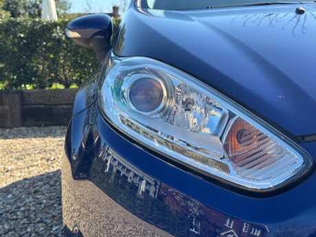Ford Fiesta 1.25 Zetec Euro 6 3dr 21