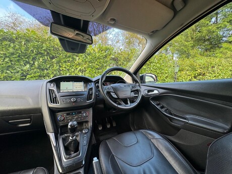 Ford Focus 1.0T EcoBoost Titanium X Euro 6 (s/s) 5dr 15