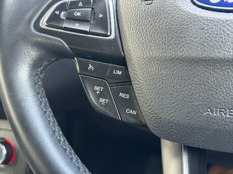 Ford Focus 1.0T EcoBoost Titanium X Euro 6 (s/s) 5dr 29