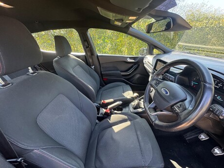 Ford Fiesta 1.0T EcoBoost ST-Line Euro 6 (s/s) 5dr 15