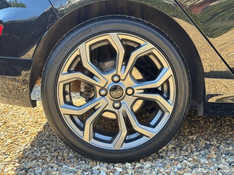 Ford Fiesta 1.0T EcoBoost ST-Line Euro 6 (s/s) 5dr 26