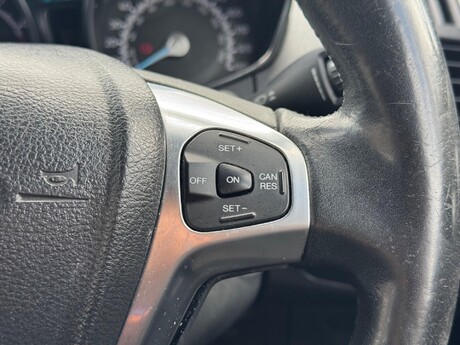 Ford Ecosport 1.0T EcoBoost Titanium 2WD Euro 6 (s/s) 5dr 15