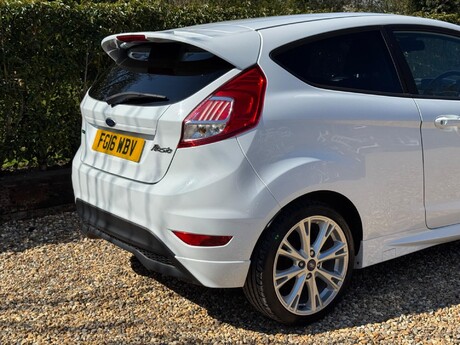 Ford Fiesta 1.0T EcoBoost Zetec S Euro 6 (s/s) 3dr 8