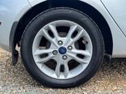 Ford Fiesta 1.0T EcoBoost Zetec Euro 5 (s/s) 5dr 21