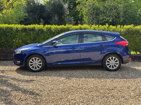 Ford Focus 1.5 TDCi Titanium Euro 6 (s/s) 5dr 3