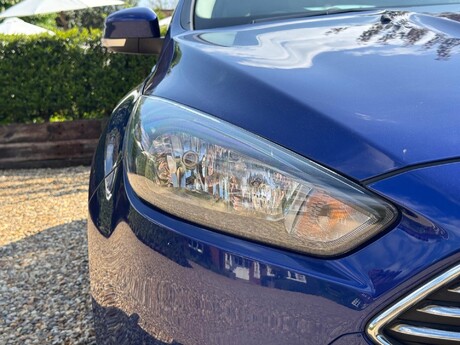 Ford Focus 1.5 TDCi Titanium Euro 6 (s/s) 5dr 29