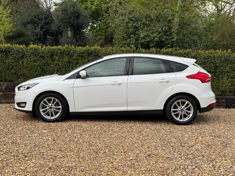 Ford Focus 1.0T EcoBoost Zetec Euro 6 (s/s) 5dr 3