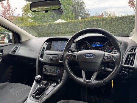 Ford Focus 1.0T EcoBoost Zetec Euro 6 (s/s) 5dr 12