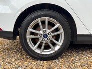 Ford Focus 1.0T EcoBoost Zetec Euro 6 (s/s) 5dr 28