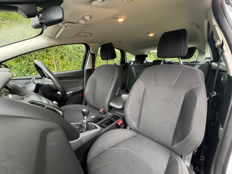 Ford Focus 1.0T EcoBoost Zetec Euro 6 (s/s) 5dr 36