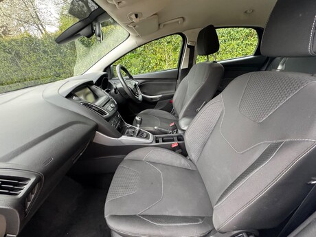 Ford Focus 1.0T EcoBoost Zetec Euro 6 (s/s) 5dr 37